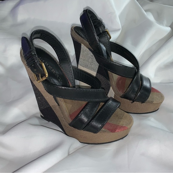 BURBERRY size 35.5 black leather WARLOW nova check STRAPPY PLATFORM SANDALS - Picture 13 of 16
